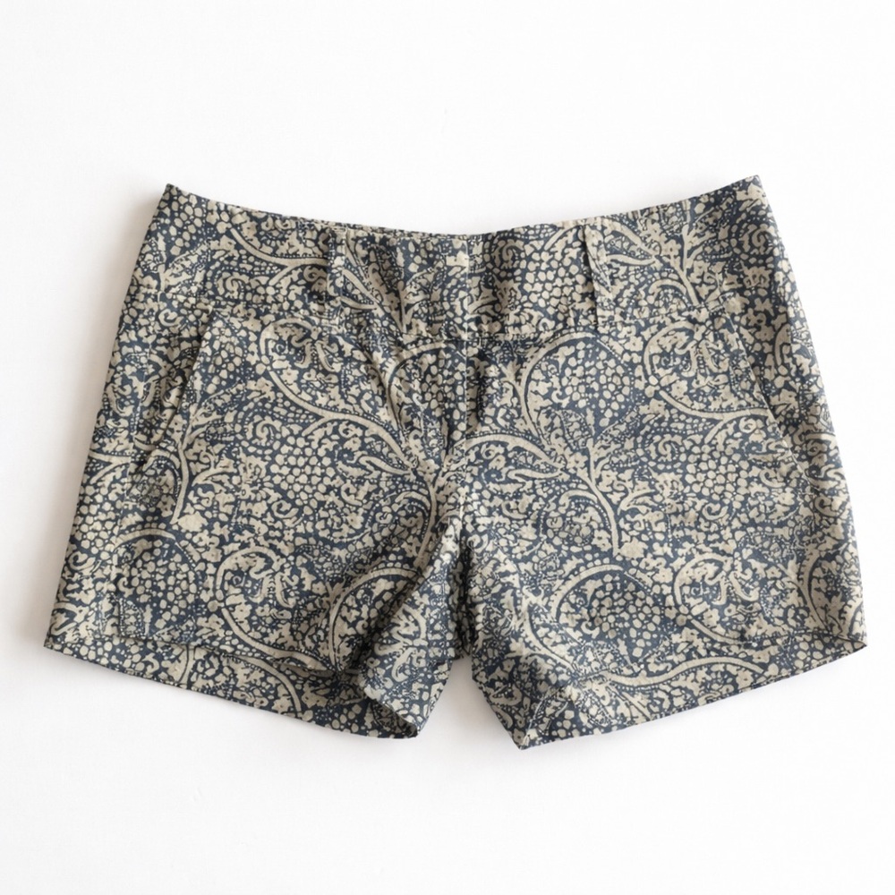 Ann Taylor • Paisley Print Tailored Shorts | Blue Ivory | High Waist | Size 00P